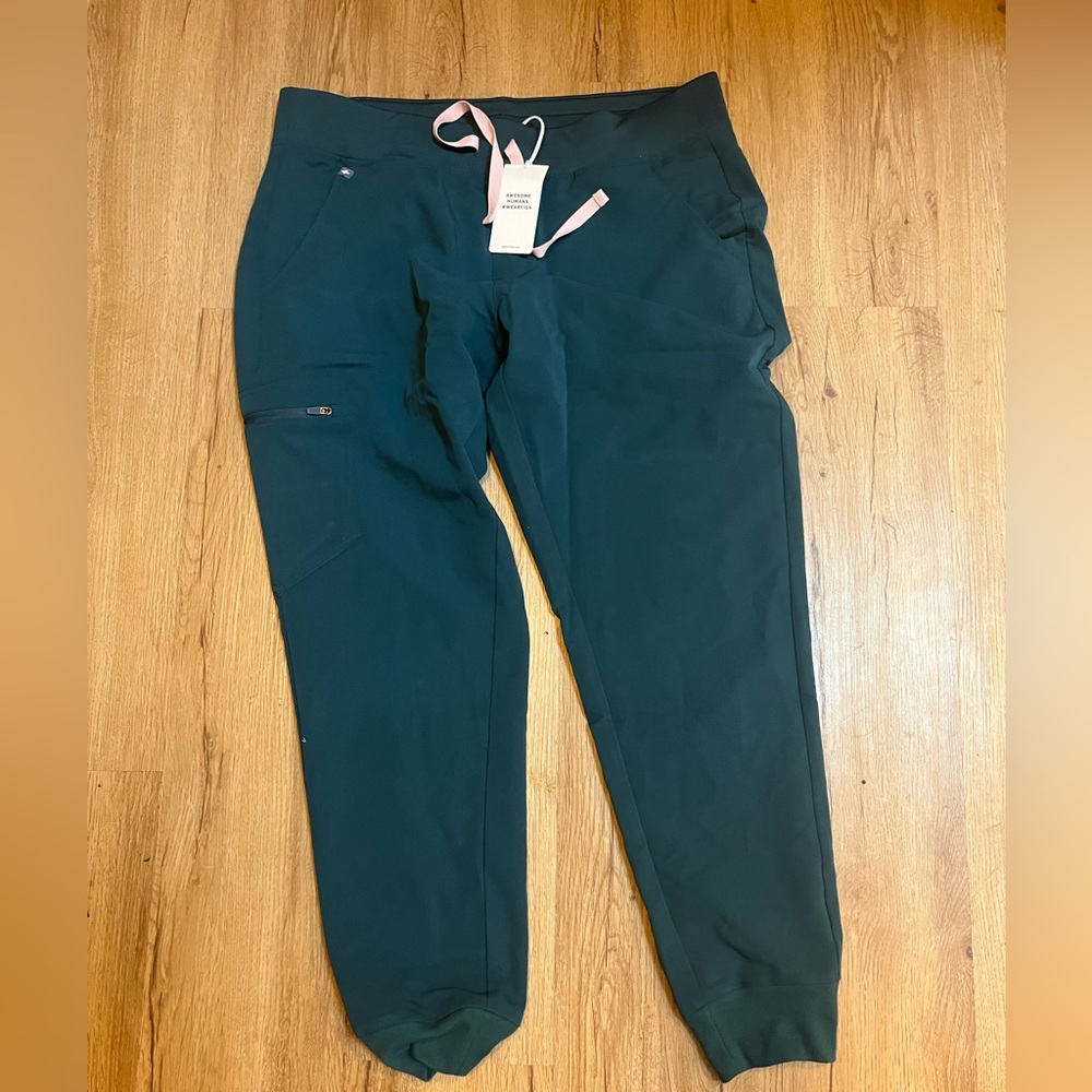 Figs Zamora Jogger scrubs